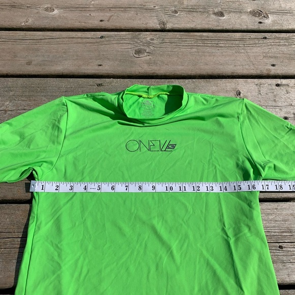 💛 O'Neill Kids' Neon Green Short-Sleeve Rash Guard - Slim Fit - Size 16 - Picture 5 of 6